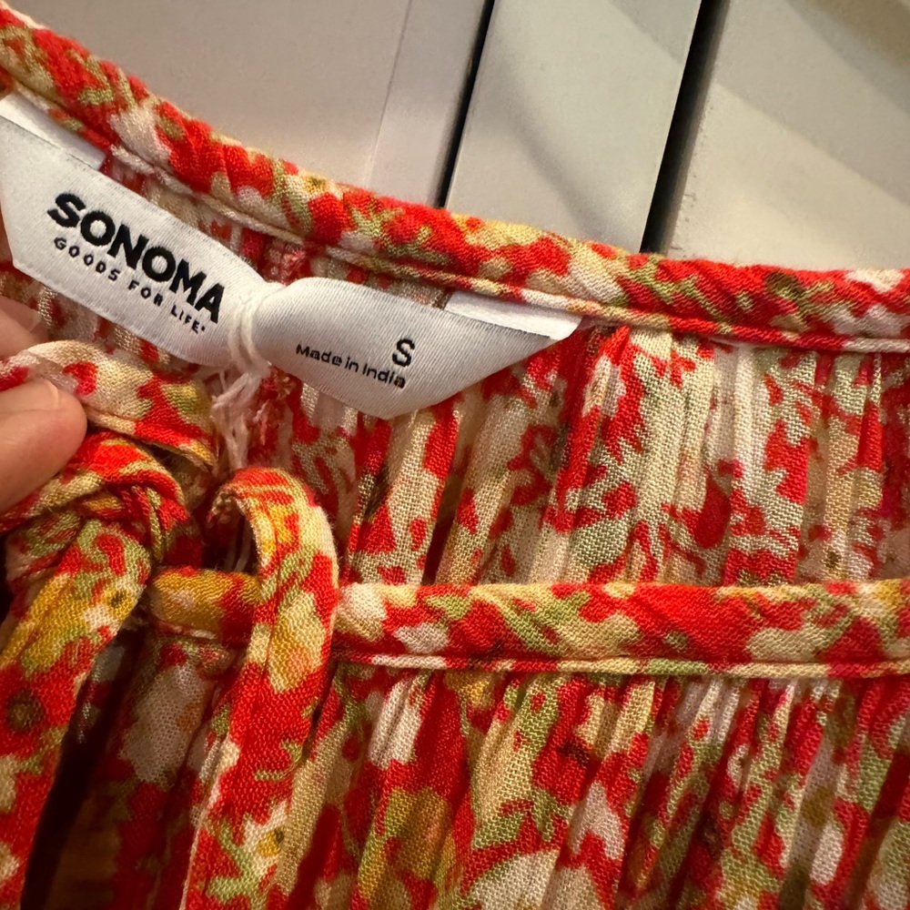 Boho Maxi casual dress! Very flattering, multi colored!